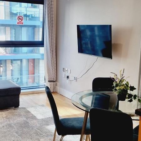 Luxury Waterside Apartment Canary Wharf ลอนดอน ภายนอก รูปภาพ
