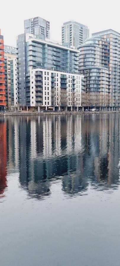 Luxury Waterside Apartment Canary Wharf ลอนดอน ภายนอก รูปภาพ