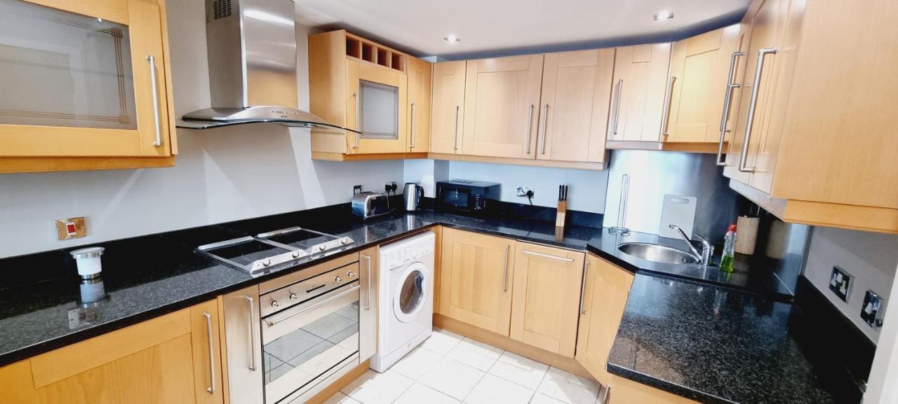 Luxury Waterside Apartment Canary Wharf ลอนดอน ภายนอก รูปภาพ